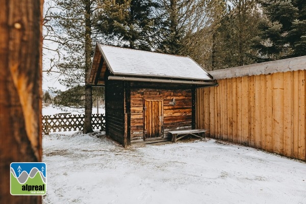 Vakantiehuis met appartement en bijgebouwen Turrach Steiermark Oostenrijk