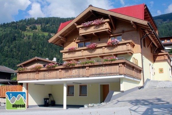 Appartementhuis met 3 appartementen Bramberg am Wildkogel Salzburgerland Oostenrijk