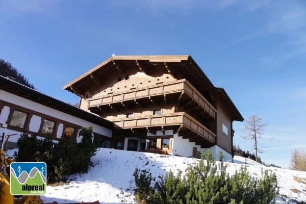 Buitenkans Hotel aan de piste Ski Amade Salzburgerland Oostenrijk