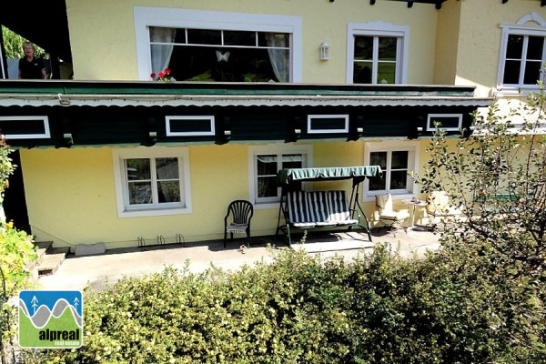 House with holiday apartment Mühlbach am Hochkönig Salzburg Austria