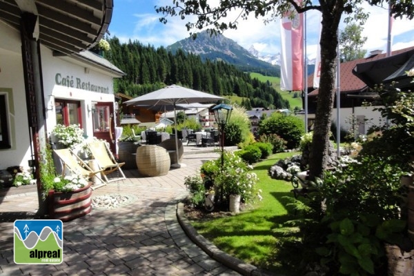 4 Sterne Hotel an der Piste Salzburg Österreich