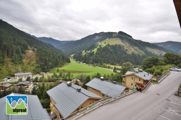 3-bedroom penthouse apartment Viehhofen Salzburg Austria