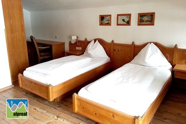 Bed and Breakfast top skidestination Salzburg Austria